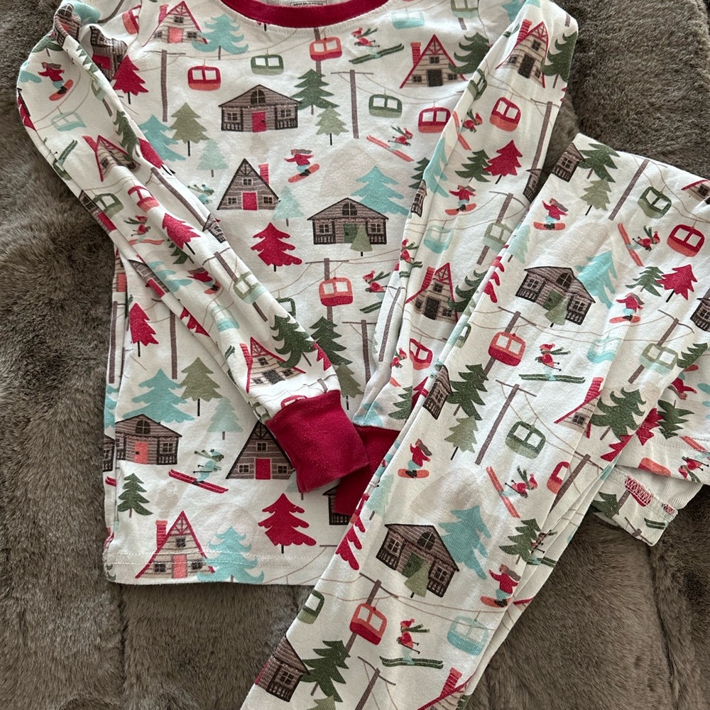 Gymboree Ski ⛷️ snowboarding 🏂 chalet slopes Pajama Set 100% cotton Size 7